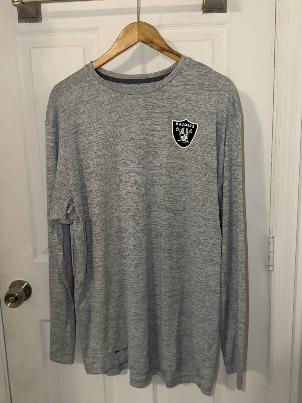 Nike Gray Heather Long Sleeve Shirt with Raiders Shield